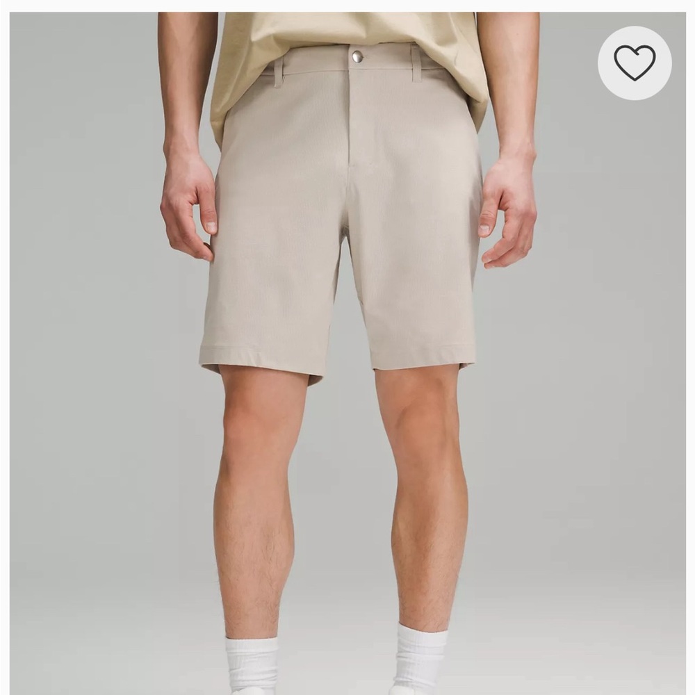 lululemon ABC Classic-Fit Short 9" WovenAir.  NWT.  Size 31.  Beige